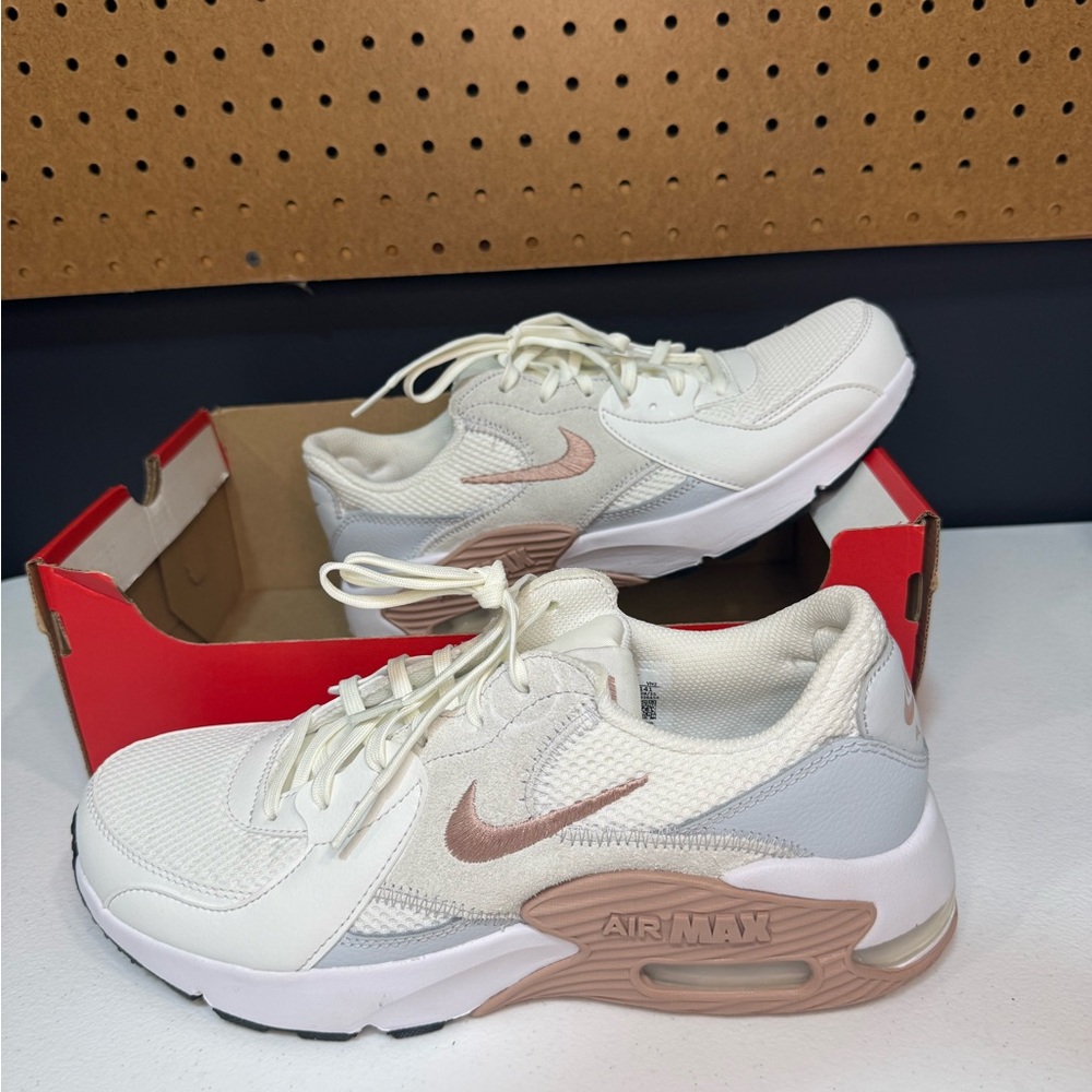 Nike Women's Air Max Cream and Pink Beige Sneakers